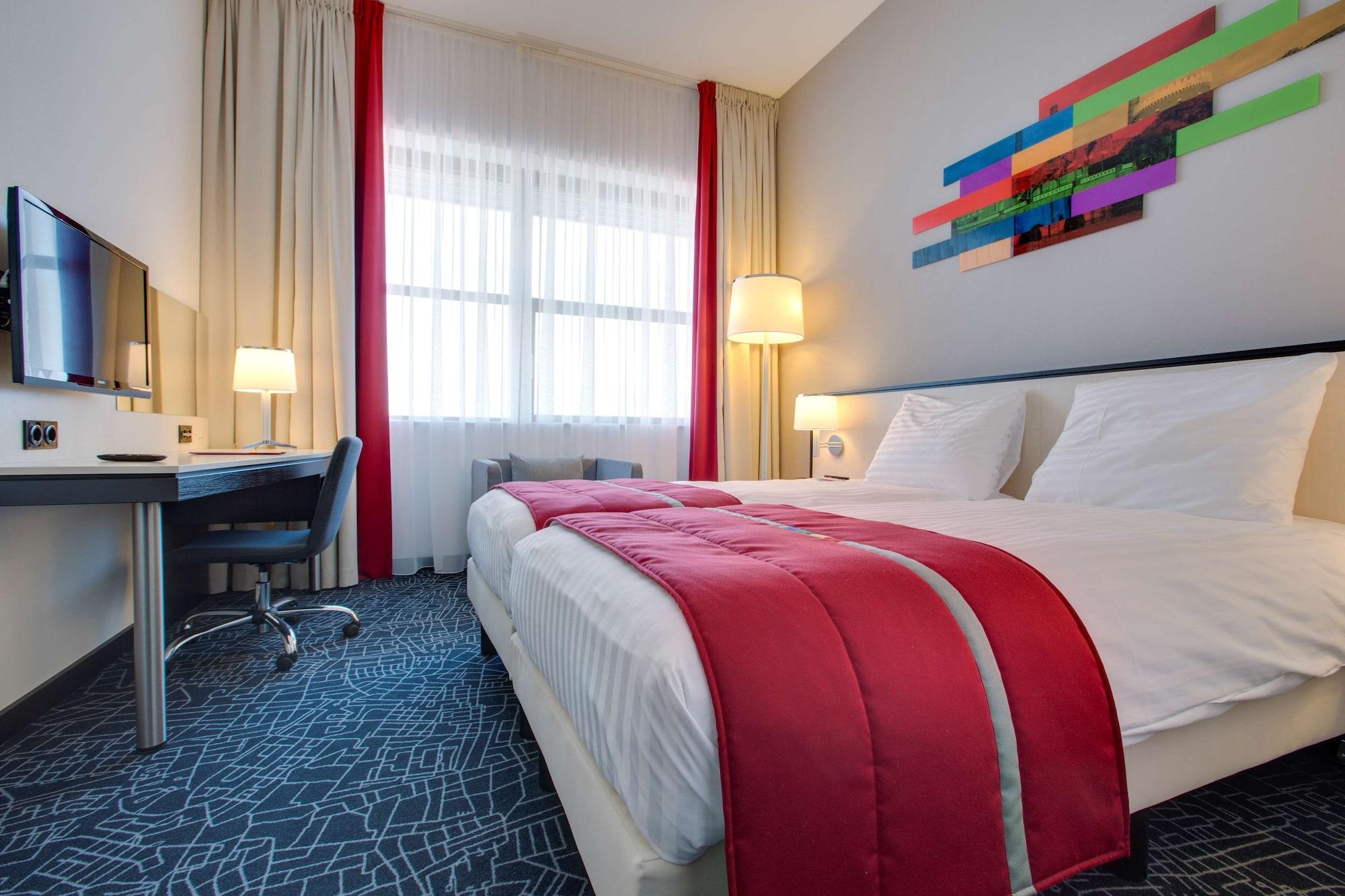 Park Inn By Radisson Amszterdam-Schiphol repülőtér Kültér fotó